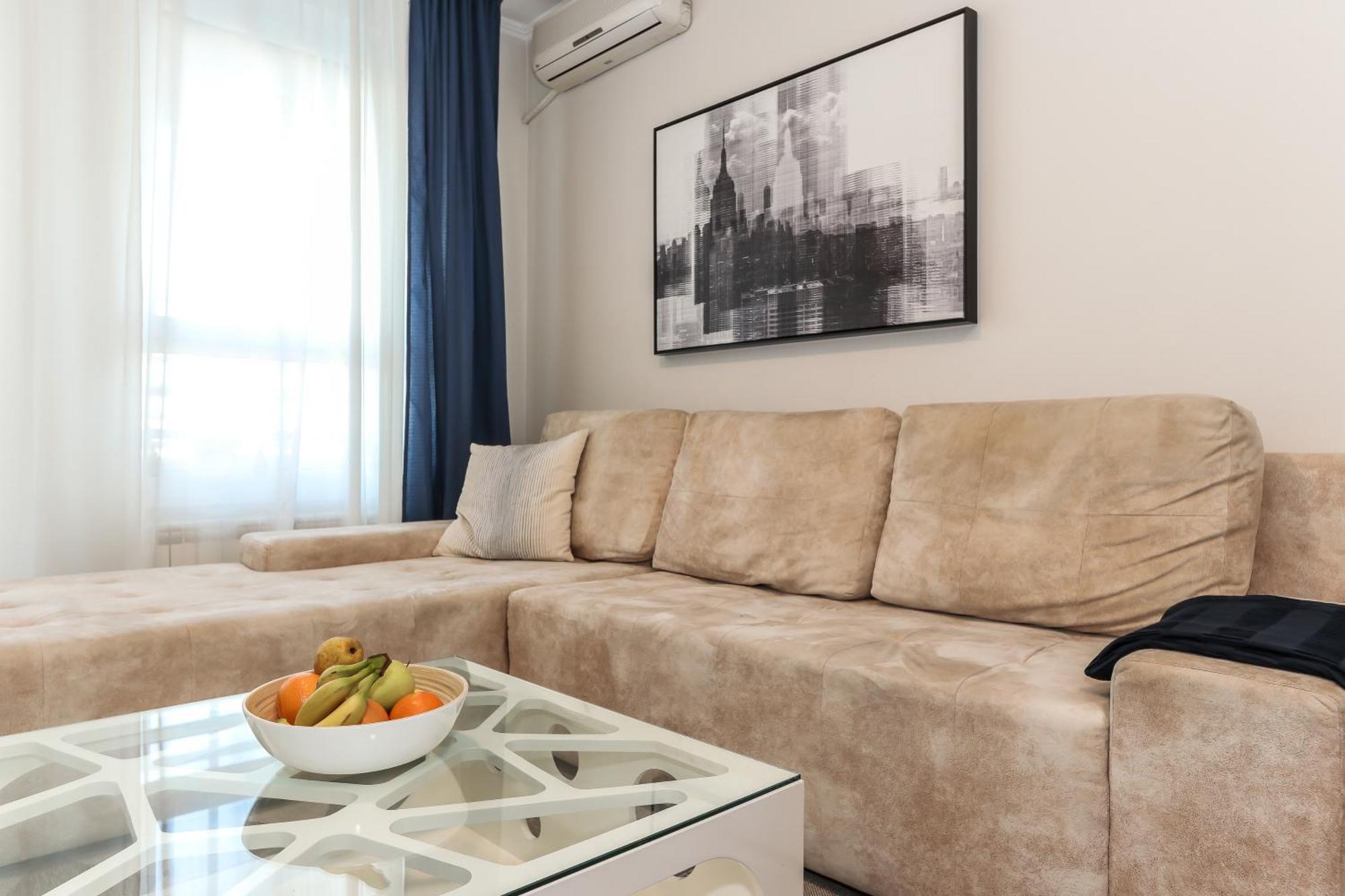 New Belgrade Apartments, Parking 5 Eur Per Day Phòng bức ảnh