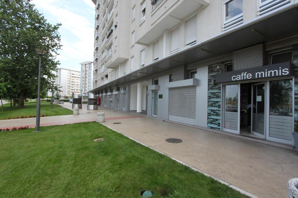 New Belgrade Apartments, Parking 5 Eur Per Day Phòng bức ảnh