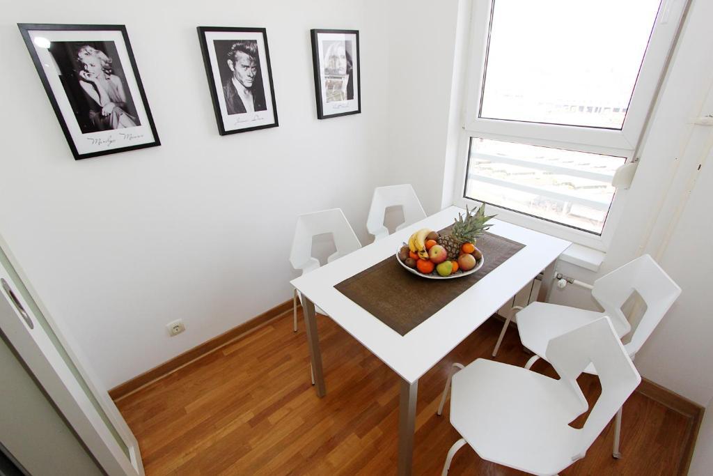 New Belgrade Apartments, Parking 5 Eur Per Day Phòng bức ảnh